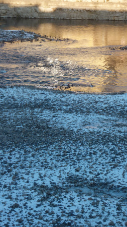 paysage d'eau et lumière hivernale